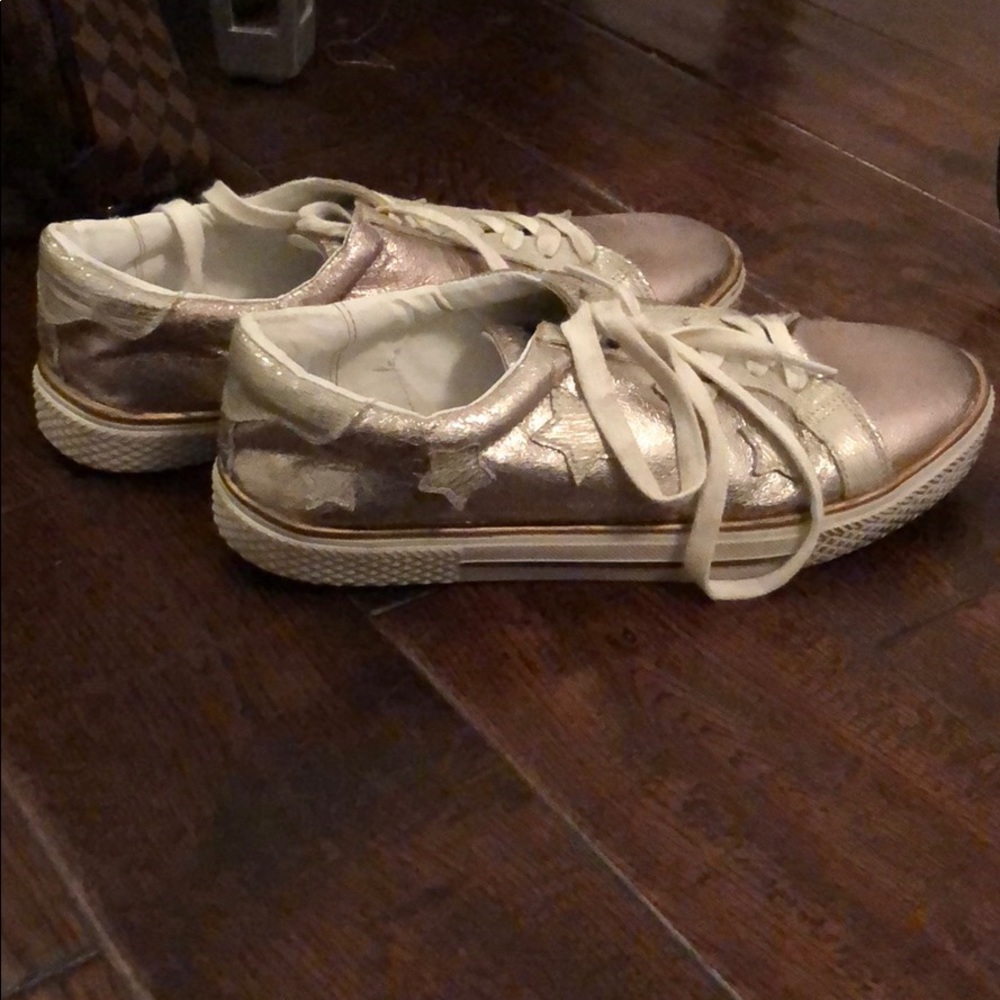 Star sneakers